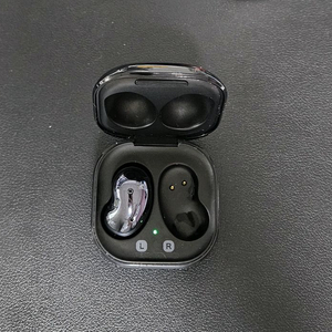 버즈 라이브 본체+왼쪽유닛 이미지