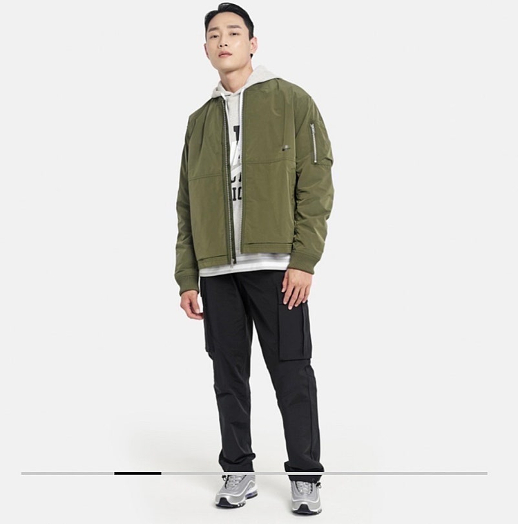 [M] 나이키 에센셜 라인드 봄버 자켓 바람막이 이미지