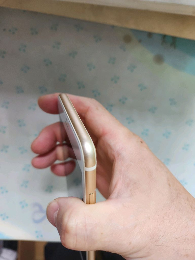 아이폰 7 플러스 골드 256GB 이미지