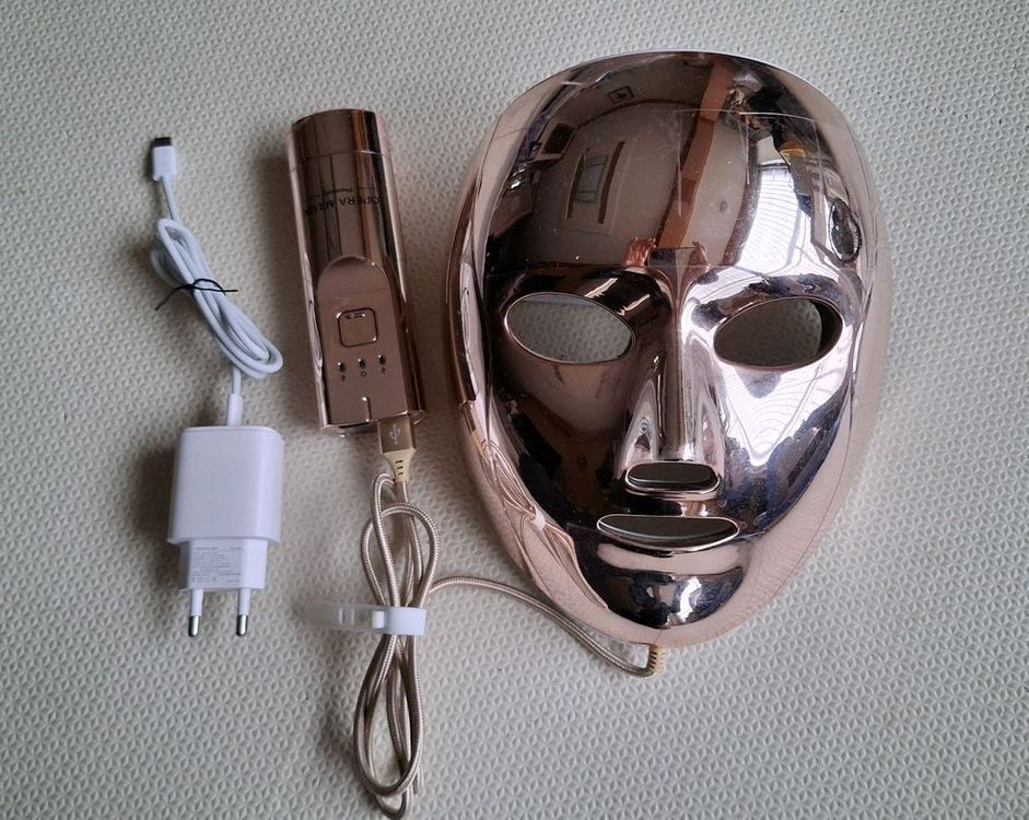 엘이디 마스크 오페라미룩스 피부 미용 이미지