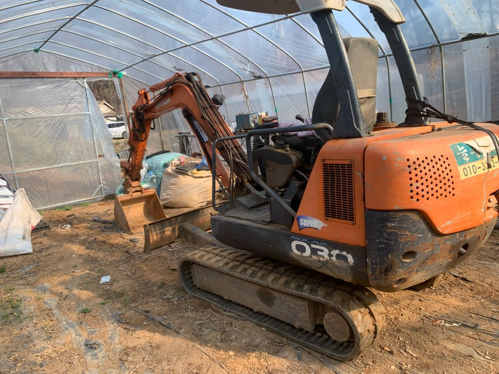 미니굴삭기 이미지