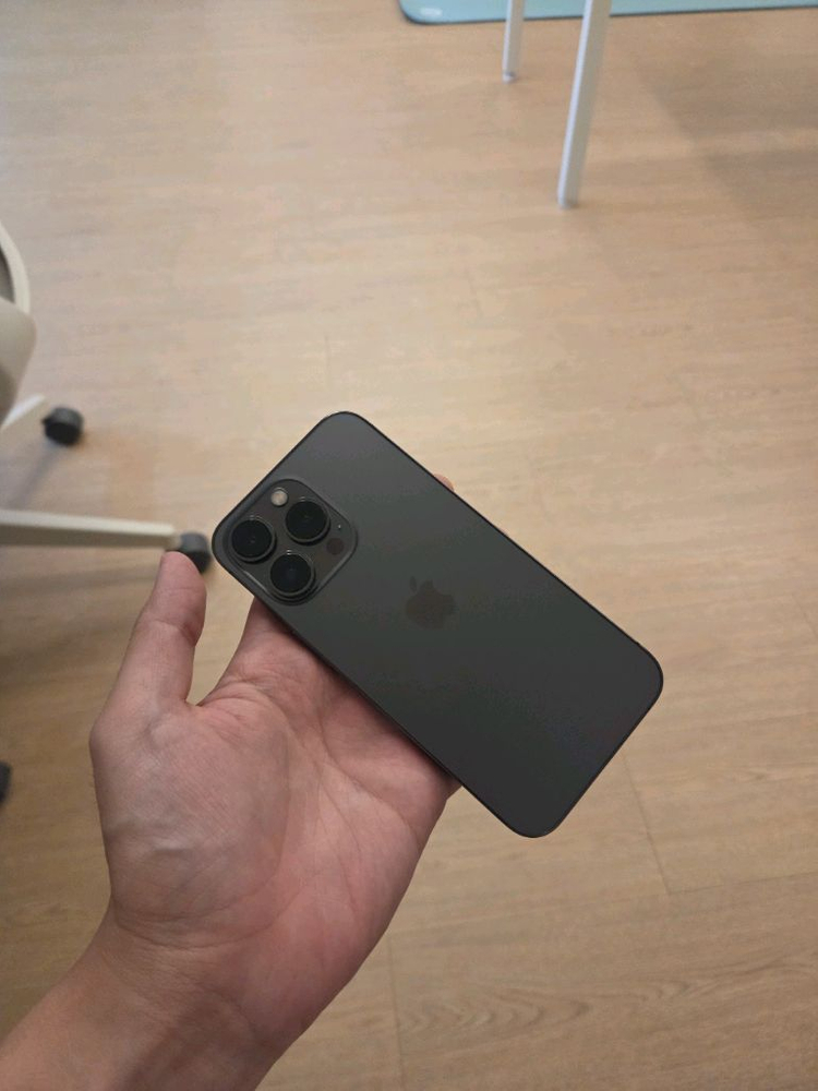 아이폰 13 프로 이미지