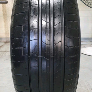 265 40 20 피렐리 중고타이어(22년) 이미지