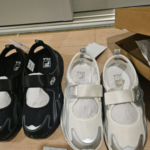 휠라 프리들 레인저코어 실버 230. 블랙 240 새상품 이미지