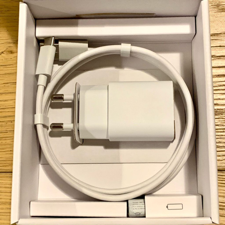 정발 크롬캐스트 4세대 4K 풀 박스 (GZRNL) 이미지