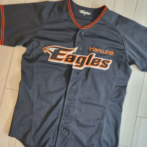 한화 이글스 레플리카 유니폼(원정) 김태균 사이즈80여러 중고사이트에도 같이 판매하고 있어서 삭제되면 팔린거에요~오 이미지