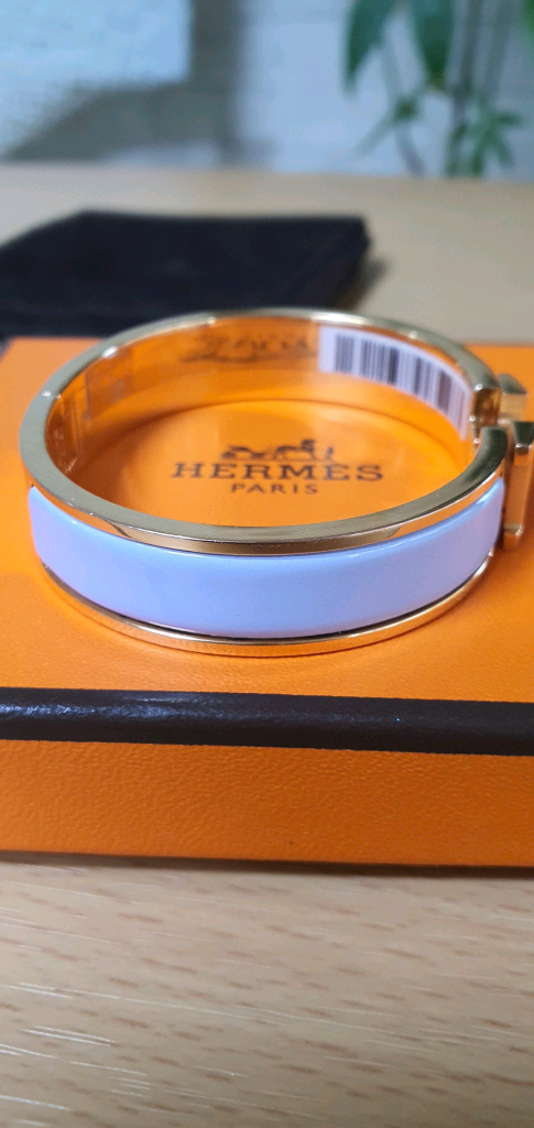 에르메스 클릭아슈pm 팔찌 정품S급(감정O)구찌프라다루이비통디올고야드샤넬셀린느보테가생로랑발렌시아가버버리가방 이미지