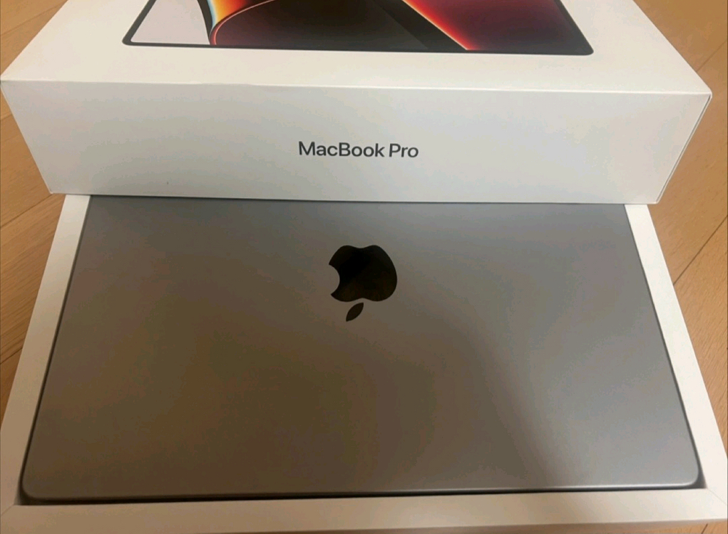 맥북 프로 M1 14인치 512기가 이미지