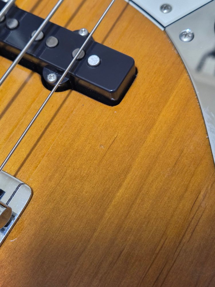 펜더 하이브리드2 재즈베이스 4현 이미지