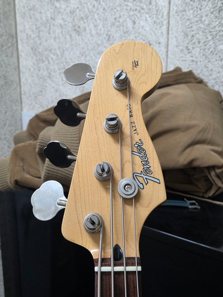 펜더 하이브리드2 재즈베이스 4현 이미지