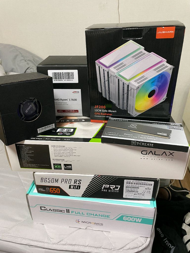 램,ssd제외 화이트 반본체 (7600/3060ti) 이미지