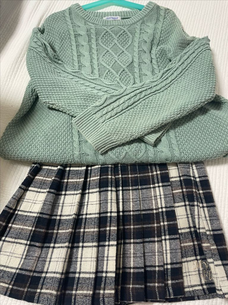 베베테일러 여아 니트 풀오버+체크 치마바지 상하복 이미지