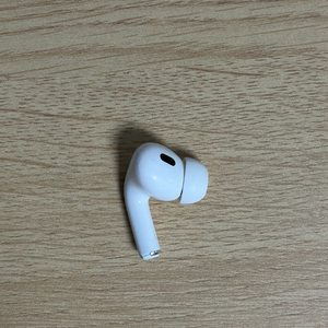 에어팟 프로2세대 c타입 왼쪽 이미지