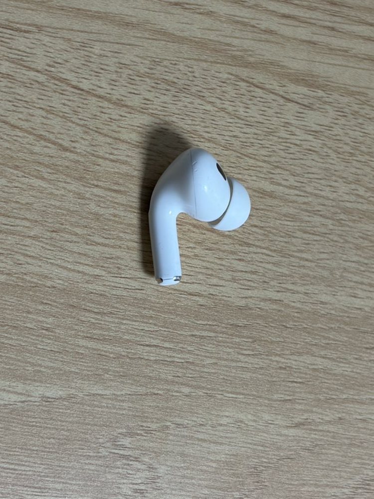 에어팟 프로2세대 c타입 왼쪽 이미지