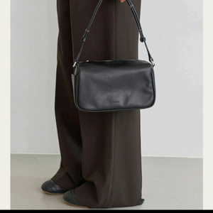 오브유이 소가죽 사각백 이미지