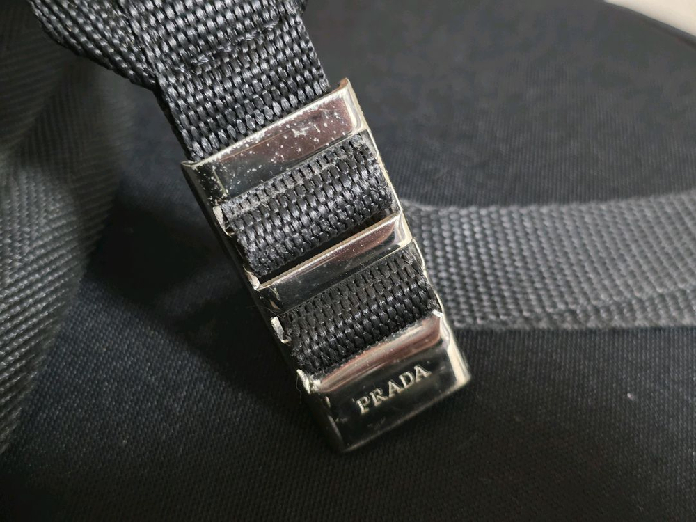 프라다 이서진 블랙 백팩 이미지