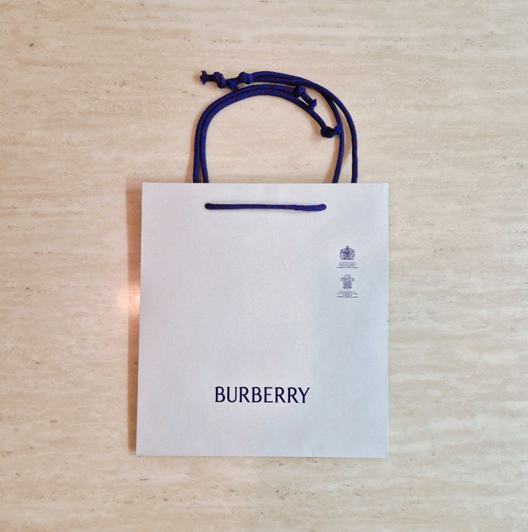 [백화점정품]버버리 박스+쇼핑백+리본+속지 풀구성품,버버리 가방,버버리 지갑,버버리 패딩,버버리 이미지