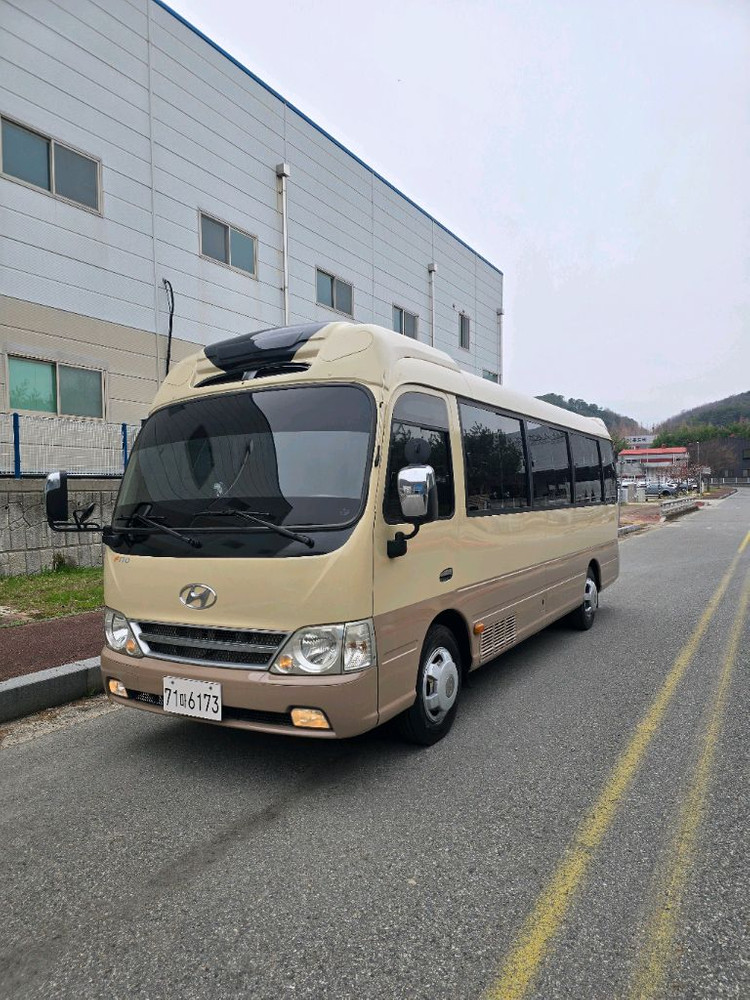 뉴카운티2013년롱바디25인승 이미지