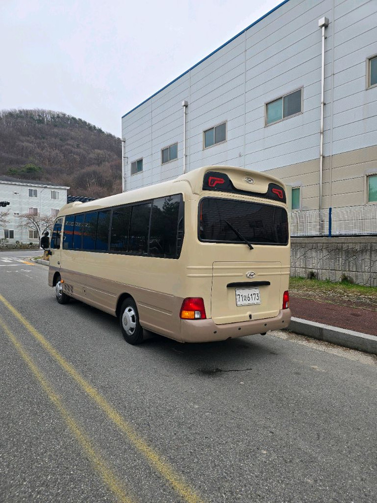 뉴카운티2013년롱바디25인승 이미지