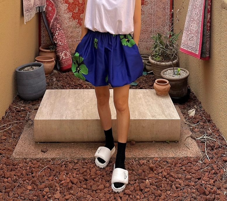 프라다 나파패딩 슬리퍼 36 - 화이트 이미지