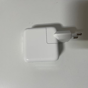 애플 35W 듀얼 USB-C 포트 전원 어댑터 이미지