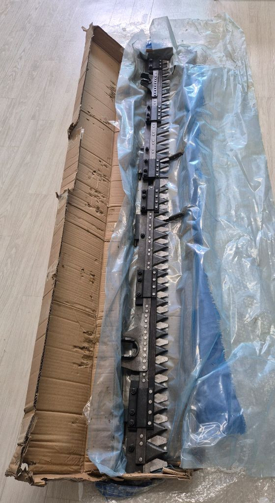 콤바인 구보다 커터날 벼단절기 길이 약 1.76m 이미지