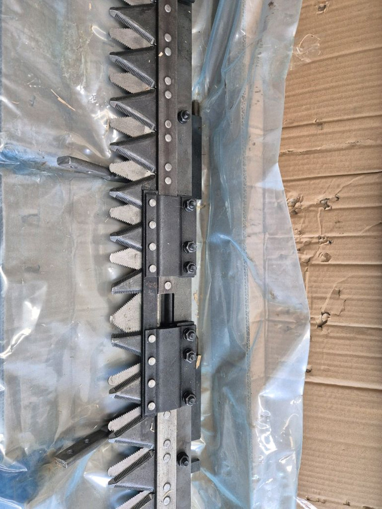 콤바인 구보다 커터날 벼단절기 길이 약 1.76m 이미지