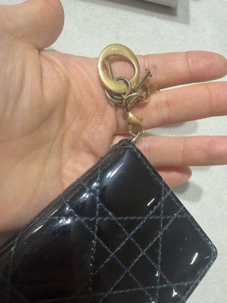 디올 카드지갑 이미지