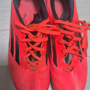 아디다스 f50 축구화 이미지
