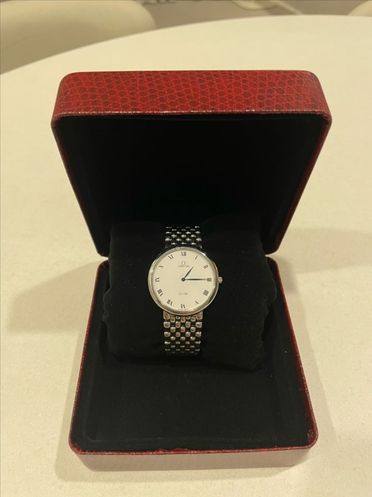 오메가 드빌 빈티지 메탈 쿼츠 시계 이미지