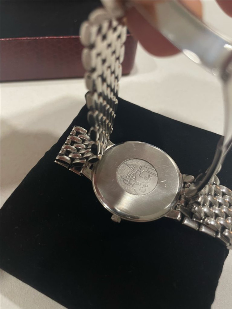 오메가 드빌 빈티지 메탈 쿼츠 시계 이미지