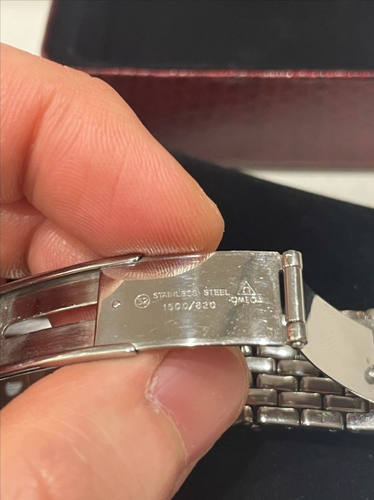 오메가 드빌 빈티지 메탈 쿼츠 시계 이미지