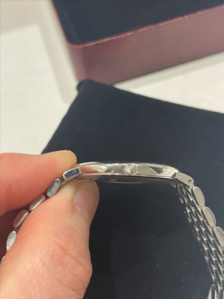 오메가 드빌 빈티지 메탈 쿼츠 시계 이미지