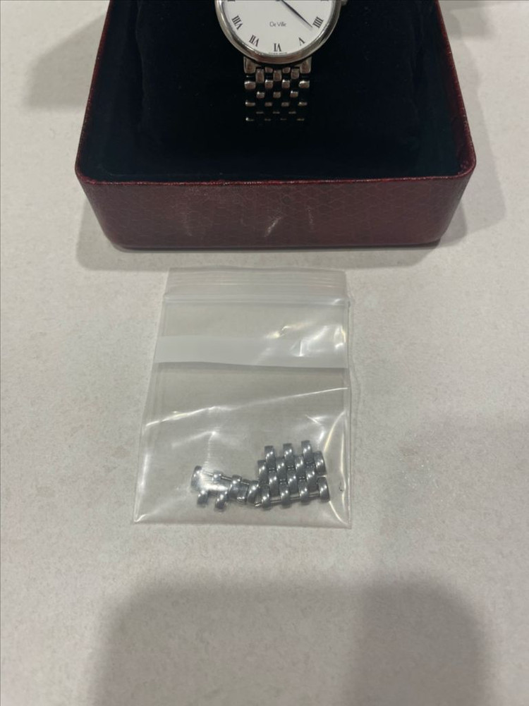 오메가 드빌 빈티지 메탈 쿼츠 시계 이미지