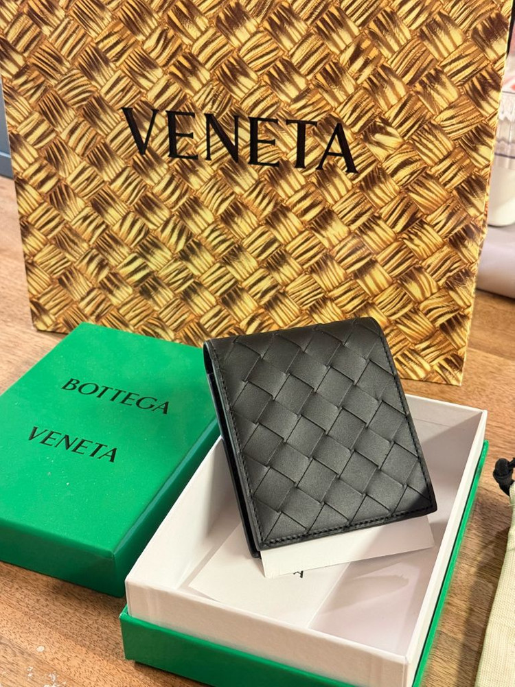 [새상품]보테가 베네타 인트레치아토 반지갑 블랙 이미지