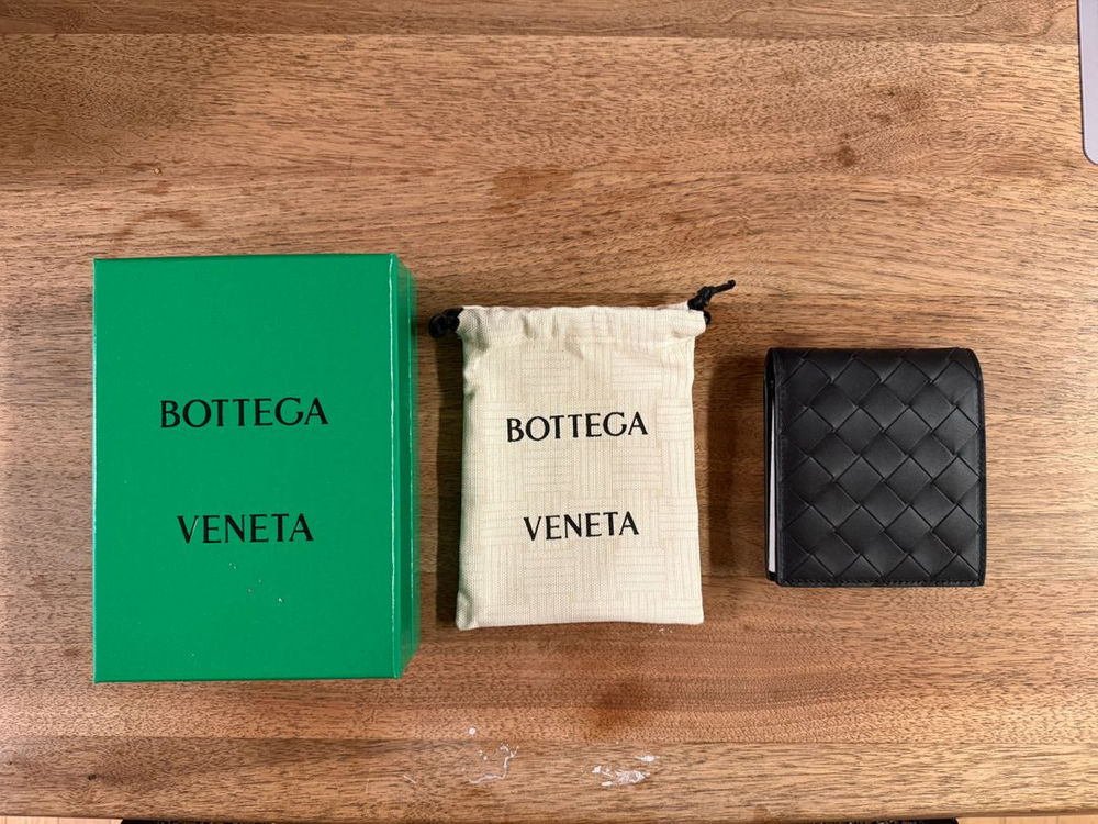 [새상품]보테가 베네타 인트레치아토 반지갑 블랙 이미지