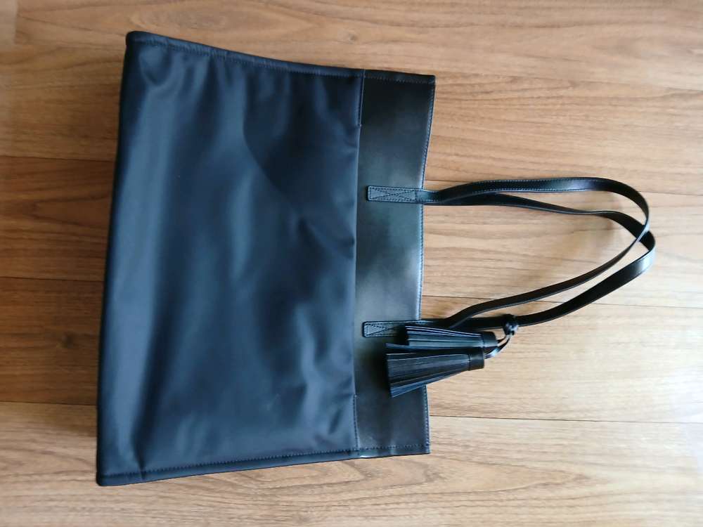 오야니 블랙 숄더백 이미지