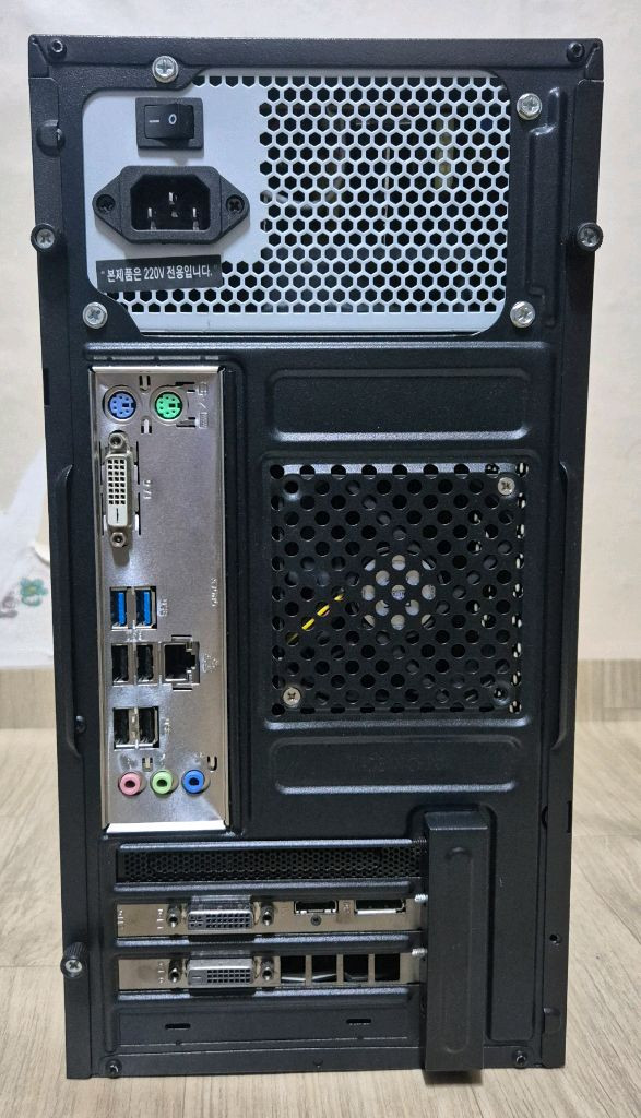 i3-7100 & GTX660 본체 이미지