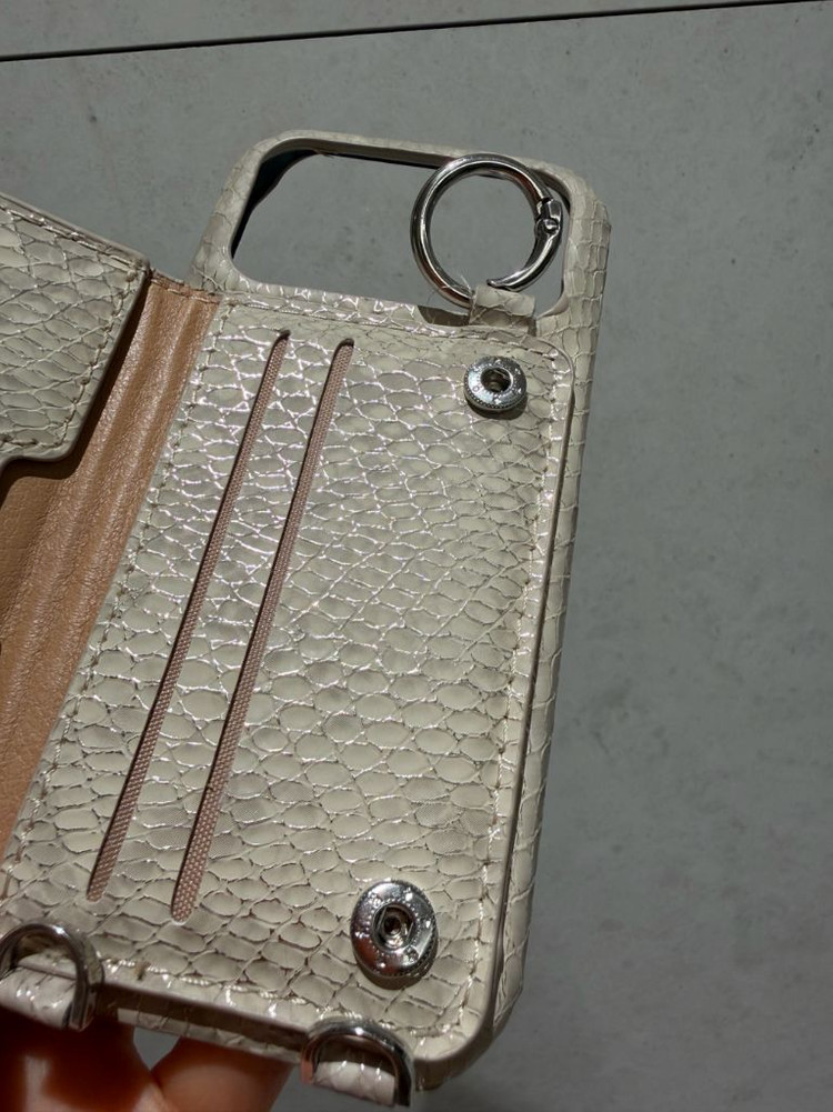 아이폰17프로 거울 카드지갑 뱀피패턴 (정가 44000) 이미지