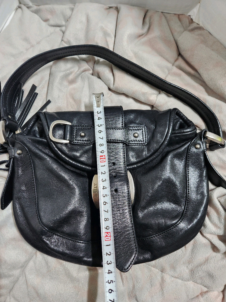 가죽 크로스백 발리 이미지