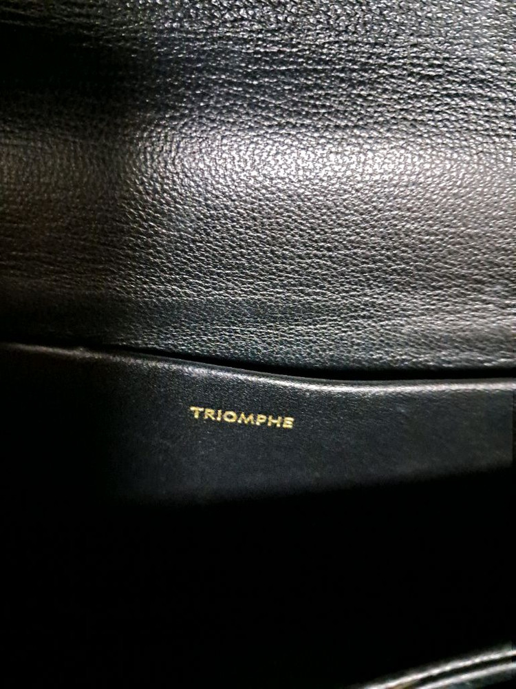 셀린느 트리옹페 숄더백 가로23 세로17 55000원에판매해요.가방안쪽에사용감있어요 이미지