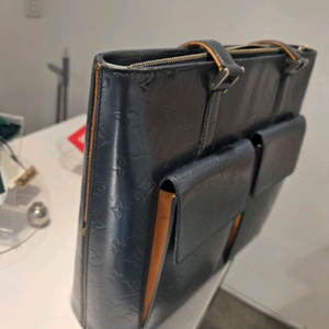 모노그램 레더 서류가방 이미지