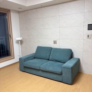 3인용 소파 이미지