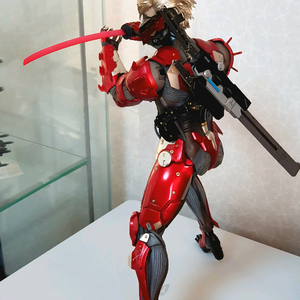 핫토이 메탈기어 라이징 라이덴 이미지