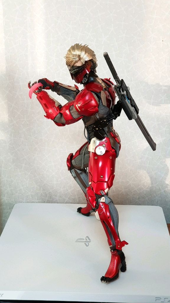 핫토이 메탈기어 라이징 라이덴 이미지