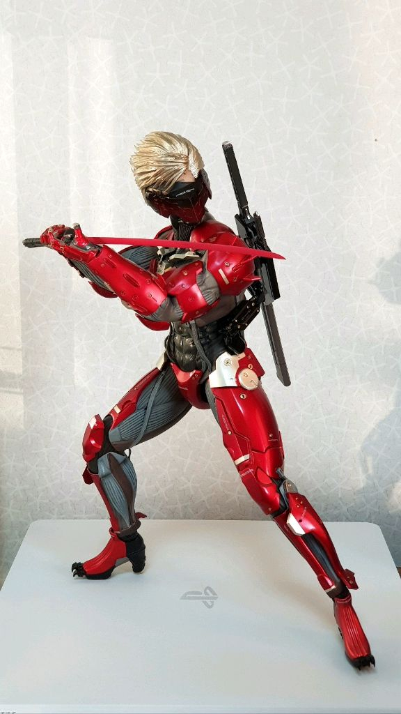 핫토이 메탈기어 라이징 라이덴 이미지