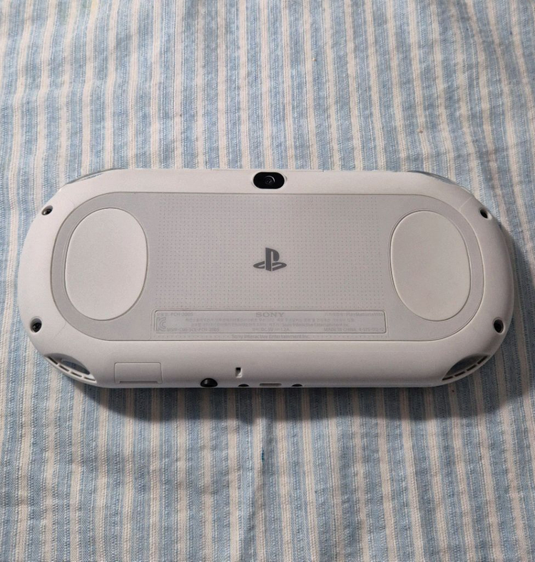 소니 psvita 비타 2세대 화이트 이미지