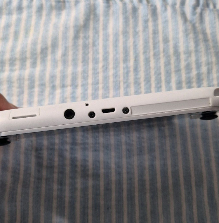 소니 psvita 비타 2세대 화이트 이미지