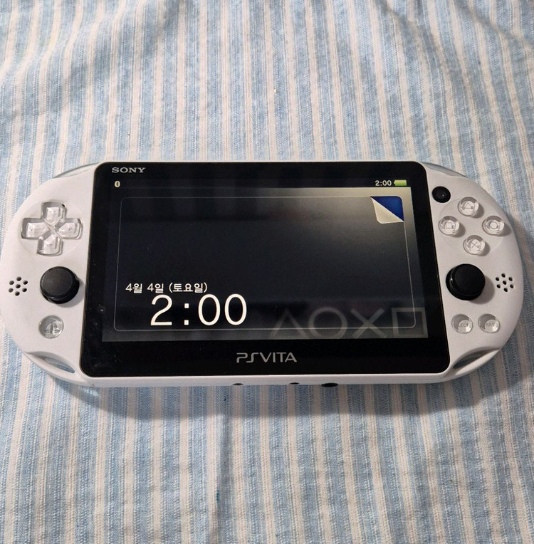 소니 psvita 비타 2세대 화이트 이미지