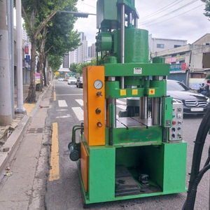 유압단조프레스 300톤 이미지